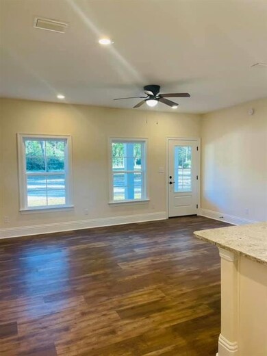 306 Emerald Acres Dr, Crawfordville, FL 32327 - photo 3