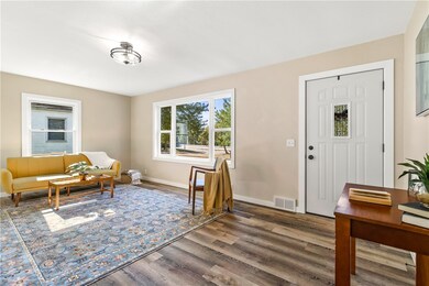 1109 Boulevard Place, Eau Claire, WI 54703 - photo 4