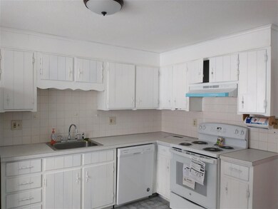 67 Old Nashua Rd unit 58, Londonderry, NH 03053 - photo 3