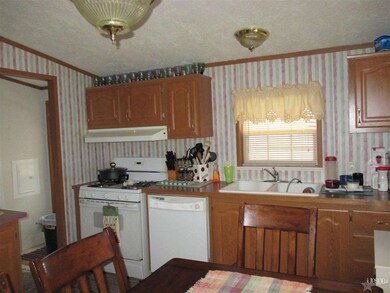 914 N Main St, Warren, IN 46792 - photo 5