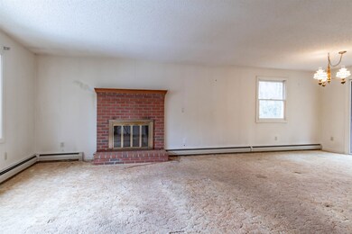 72 Pioneer Dr, Nashua, NH 03062 - photo 5