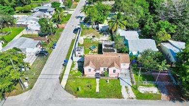 1023 N 25th Ave, Hollywood, FL 33020 - photo 2