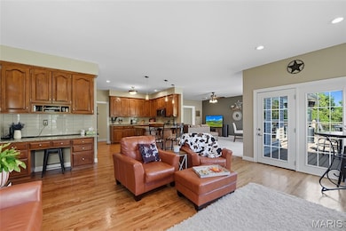 128 Lamp Post Ln, Arnold, MO 63010 - photo 2