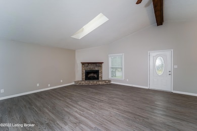 003-photo-living-room-8014372