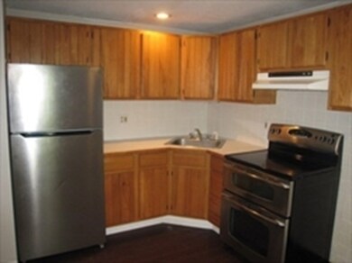 7 Beacon St unit 2, Gloucester, MA 01930 - photo 3