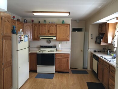 2814 Halifax Ct, Columbus, OH 43232 - photo 5