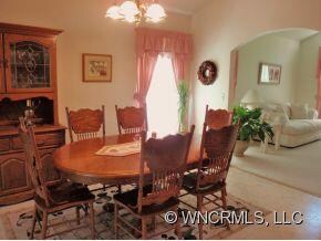 30 Oakley Dogwood Dr, Asheville, NC 28803 - photo 4