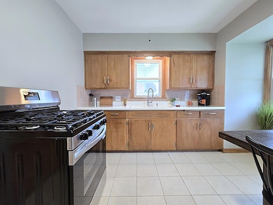 4487 N 21st St, Milwaukee, WI 53209 - photo 3