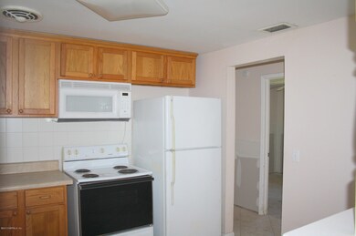 5145 Bilken Dr E, Jacksonville, FL 32210 - photo 5