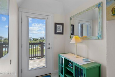 Foyer Entry