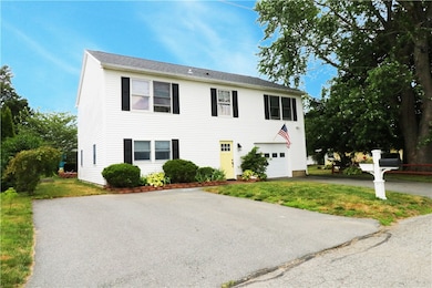 17 Metacomet St, Portsmouth, RI 02871 - photo 2