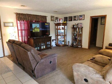 810 W E Ave, Cache, OK 73527 - photo 2