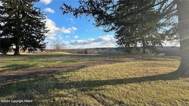 2093 Mahoning Dr E, Lehighton, PA 18235 - photo 3