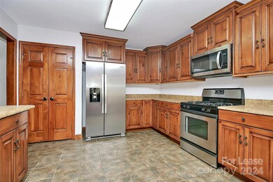 360 Forest Way Dr, Fort Mill, SC 29715 - photo 7