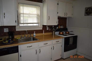 171 Knowlton St, Manchester, NH 03103 - photo 7