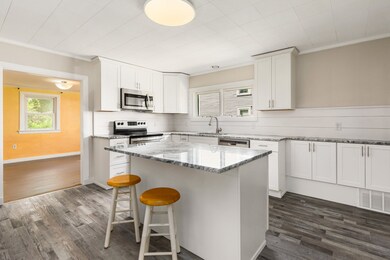 31 Forest St, Dover, NH 03820 - photo 5