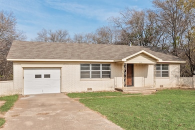 119 Lewis Ln, Haslet, TX 76052 - photo 2