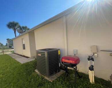 5717 Azalea Cir, West Palm Beach, FL 33415 - photo 3