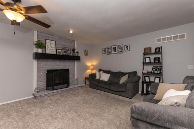 4025 Lamphere Ct, Davenport, IA 52806 - photo 7