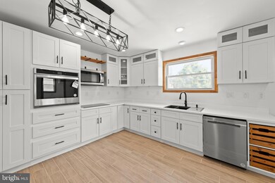 130 Carroll Ave, Keyser, WV 26726 - photo 6