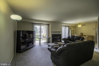 1115 Castle Harbour Way unit 2D, Glen Burnie, MD 21060 - photo 3