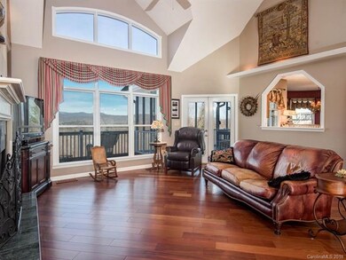 Great Room spills into Screened Porch