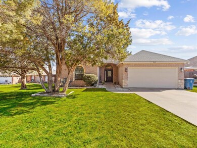 2415 Woodcrest Ct, Granbury, TX 76048 - photo 2