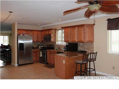 10 Theresa Ln, Staten Island, NY 10308 - photo 6