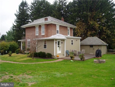 25 Machamer Rd, Douglassville, PA 19518 - photo 6