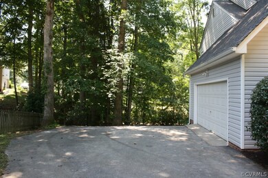 Large driveway with enough space for two large car