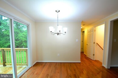 9004 Igoe St, Lorton, VA 22079 - photo 3