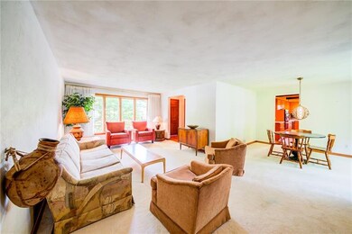 Open floor plan w/living room and dining room