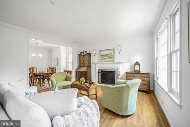 3549 Hamlet Place, Chevy Chase, MD 20815 - photo 4