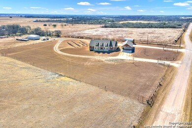 684 County Road 343, Hondo, TX 78861 - photo 4