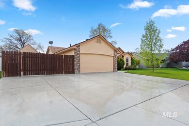 423 Autumn Dr, Nampa, ID 83686 - photo 2