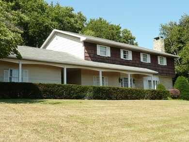 1005 Skyview Dr, Milton, PA 17847 - photo 4