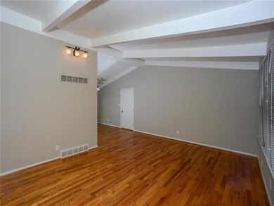 10307 W 73rd Terrace, Shawnee, KS 66203 - photo 4