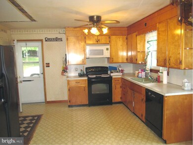 5851 Charlestown Rd, Mercersburg, PA 17236 - photo 5
