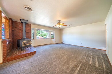 4681 Dandelion Dr-15