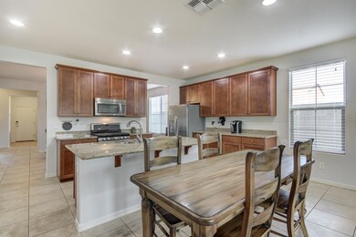 3135 E Ridgewood Ln-12