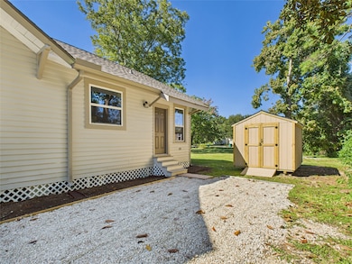 1010 Ross St, La Marque, TX 77568 - photo 5