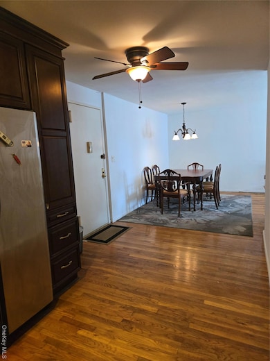 Sherwood House unit 7R, Long Beach, NY 11561 - photo 5