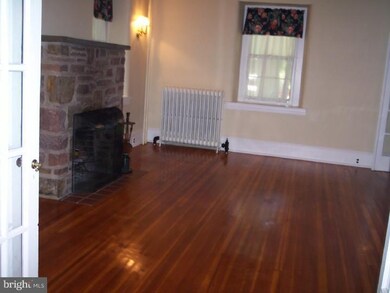 335 Hilltown Pike, Line Lexington, PA 18932 - photo 4