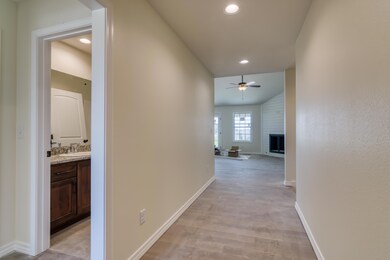 882 W Elmwood Cir, Nixa, MO 65714 - photo 2