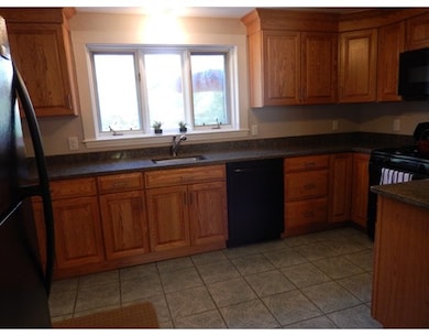 201 Oak St, Foxboro, MA 02035 - photo 6