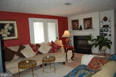 18704 Caledonia Ct unit E, Germantown, MD 20874 - photo 2