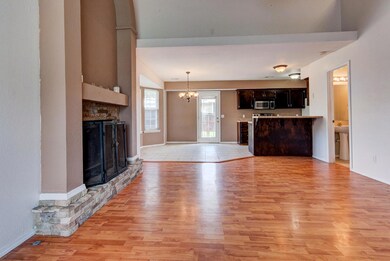 826 S Hickory Lane-9