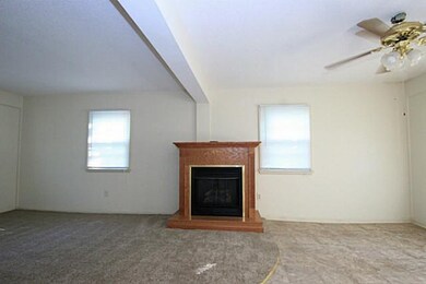 7200 SW 14th St, Des Moines, IA 50315 - photo 2