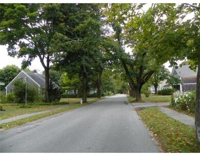 39 Queen St, Falmouth, MA 02540 - photo 4