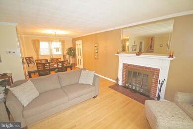 7213 Kempton Rd, Lanham, MD 20706 - photo 4